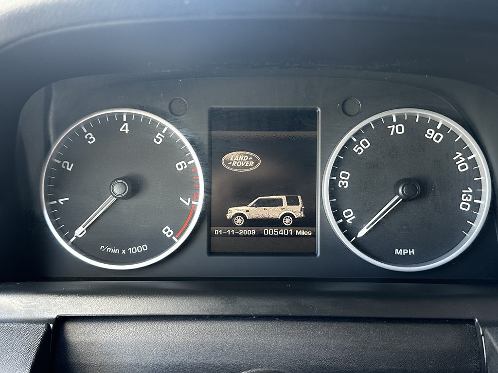2010 Land Rover LR4 Image 11