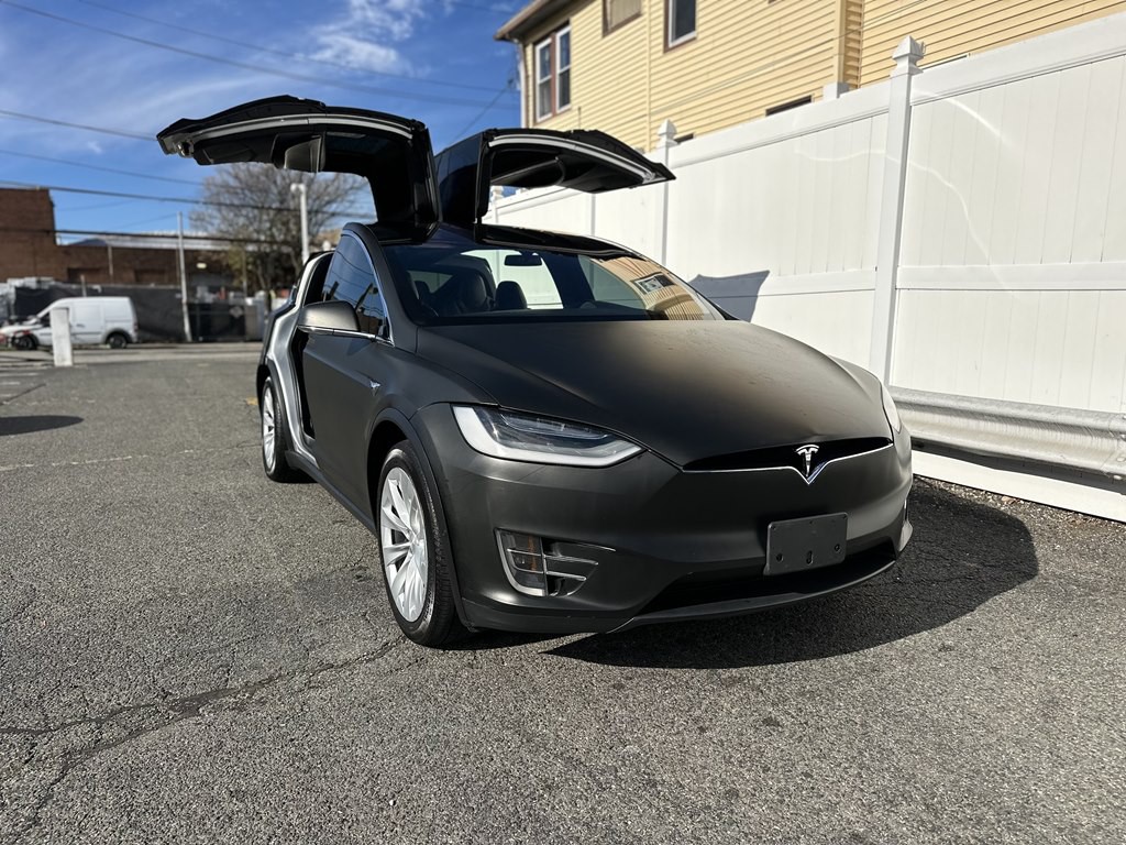 2017 Tesla Model X Image 3