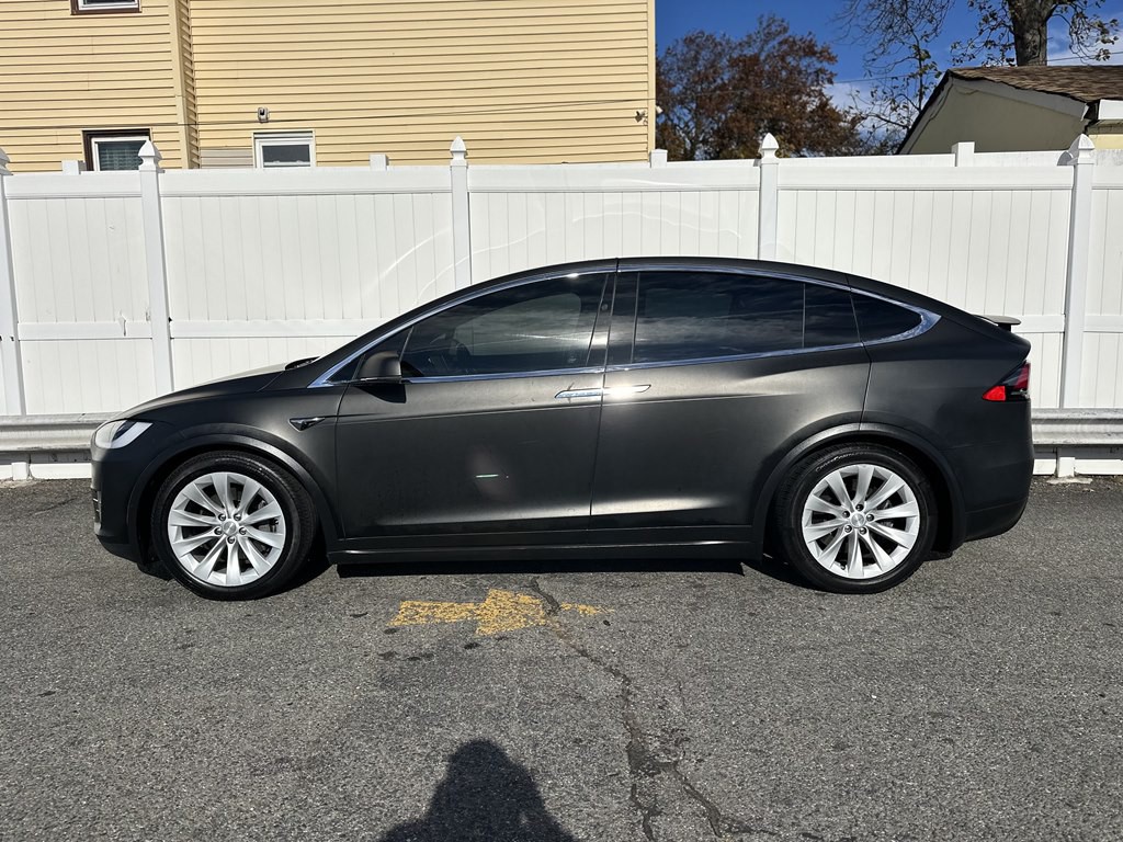 2017 Tesla Model X Image 4