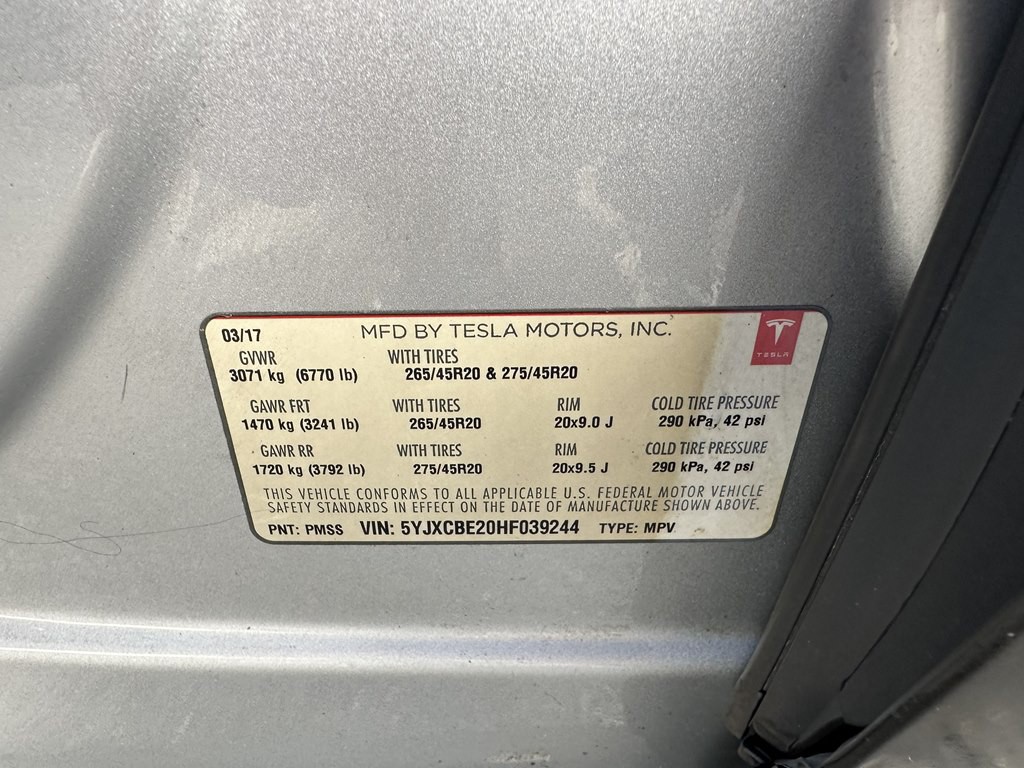 2017 Tesla Model X Image 17