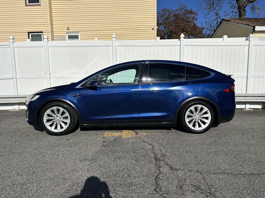 2017 Tesla Model X Image 4