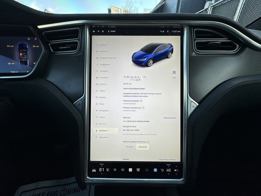 2017 Tesla Model X Image 11