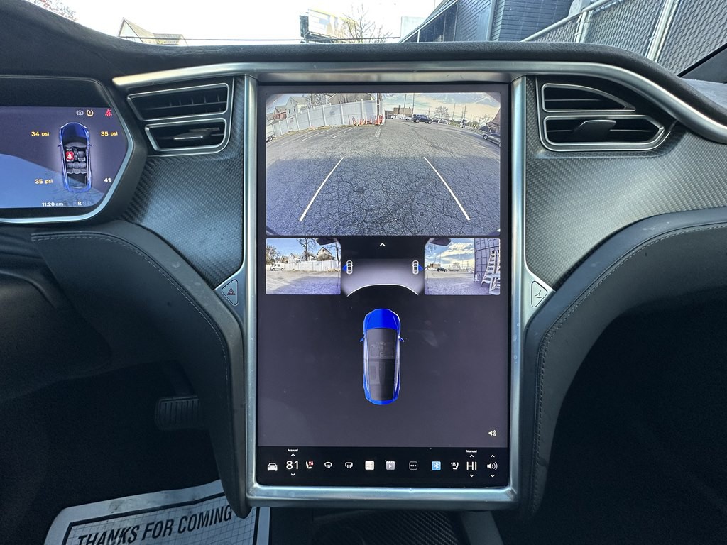 2017 Tesla Model X Image 13