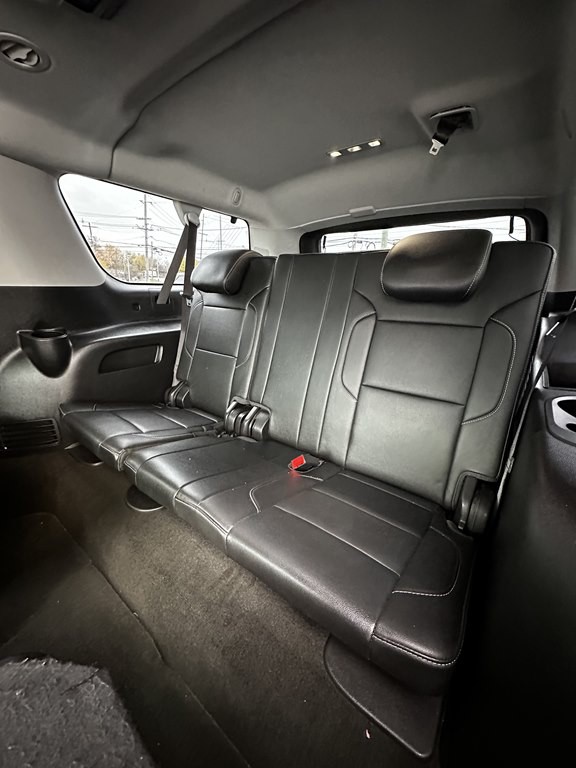 2018 Chevrolet Suburban Image 17