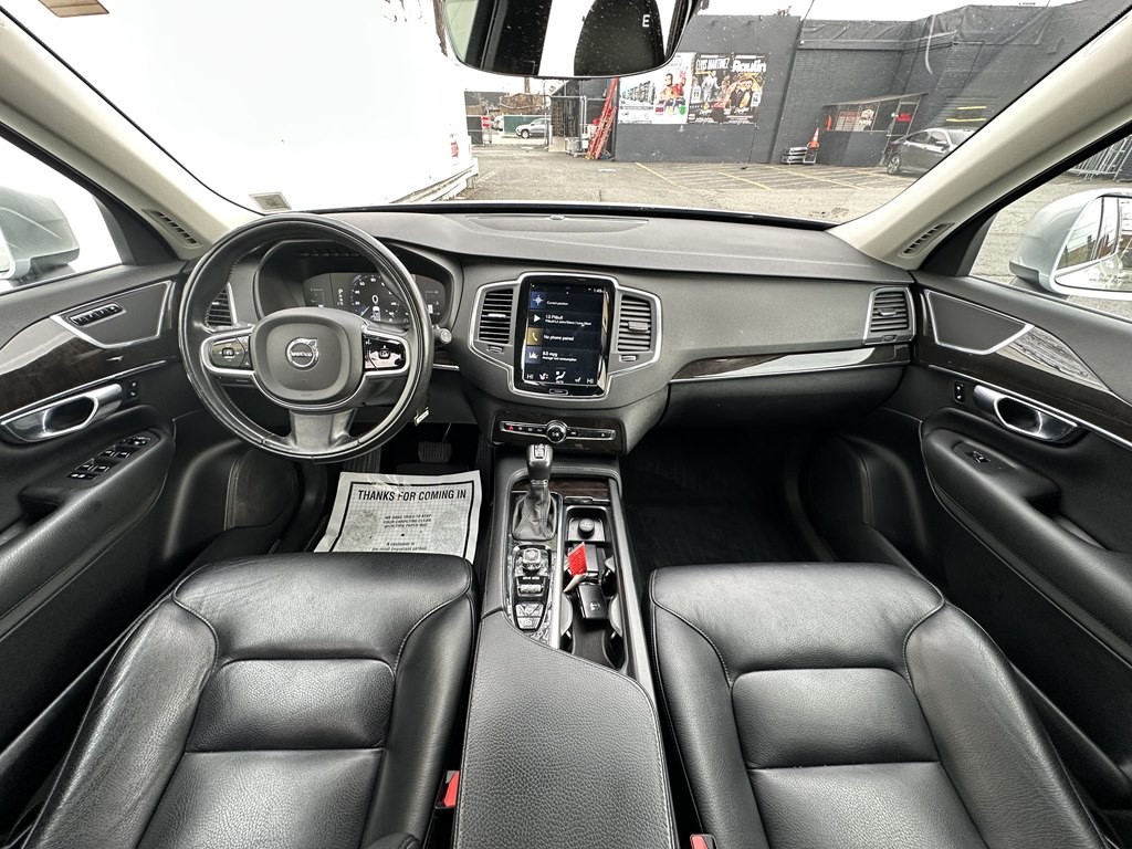 2018 Volvo XC90 Image 9
