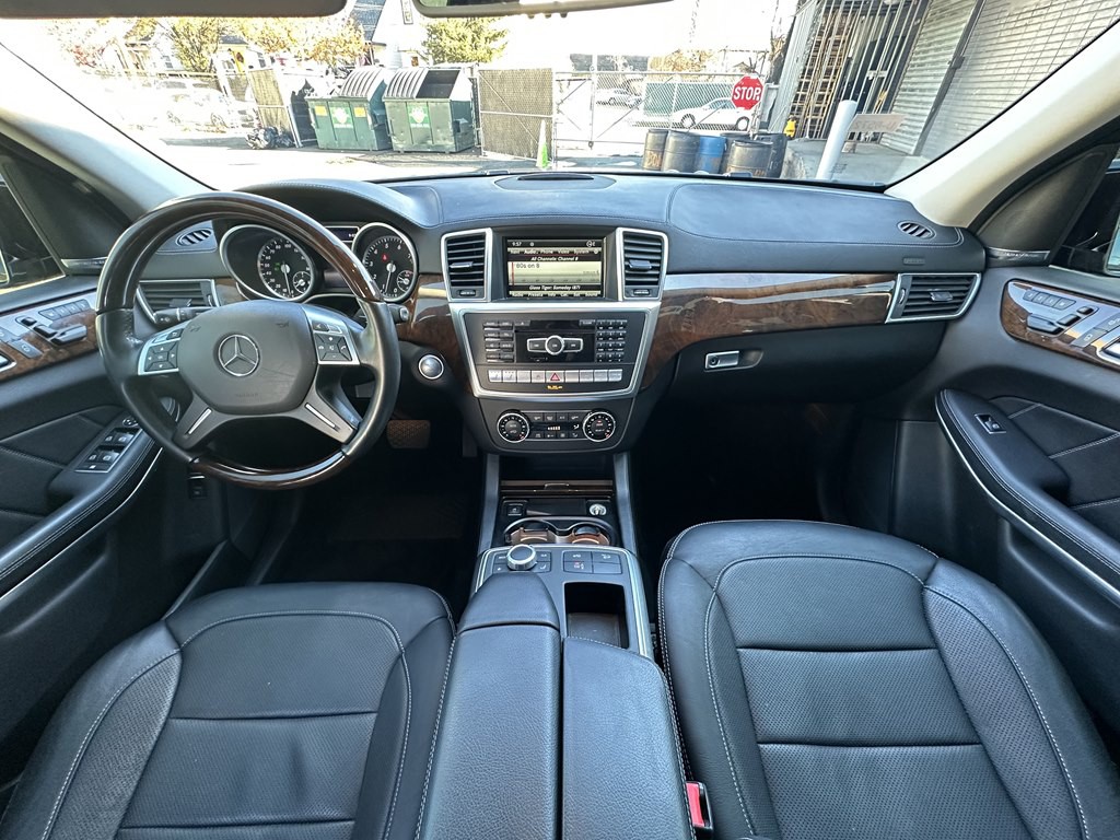 2015 Mercedes-Benz GL-Class Image 9