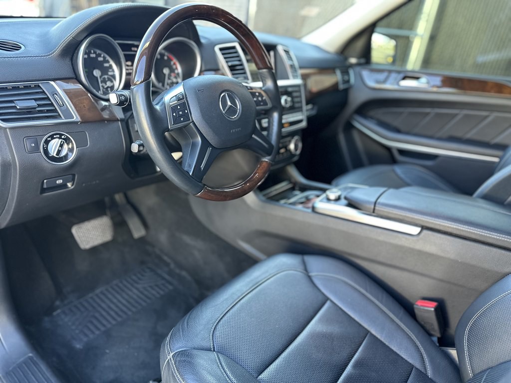 2015 Mercedes-Benz GL-Class Image 10