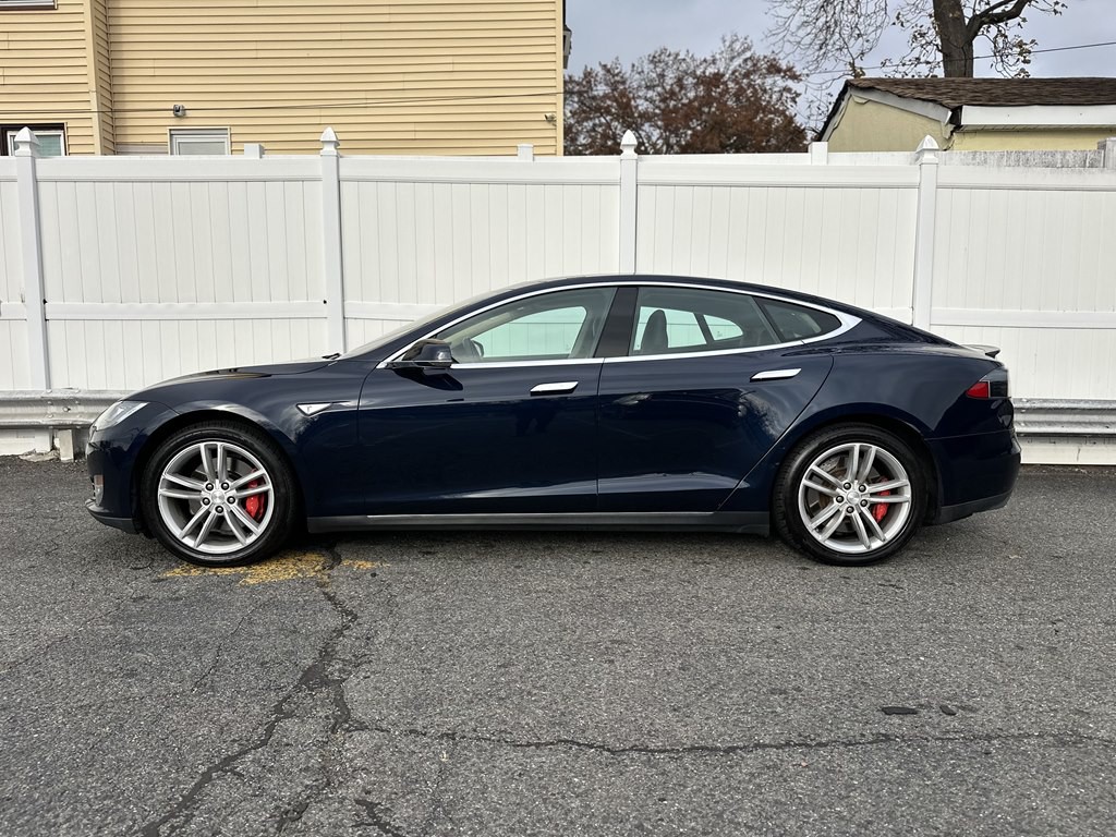 2014 Tesla Model S Image 4