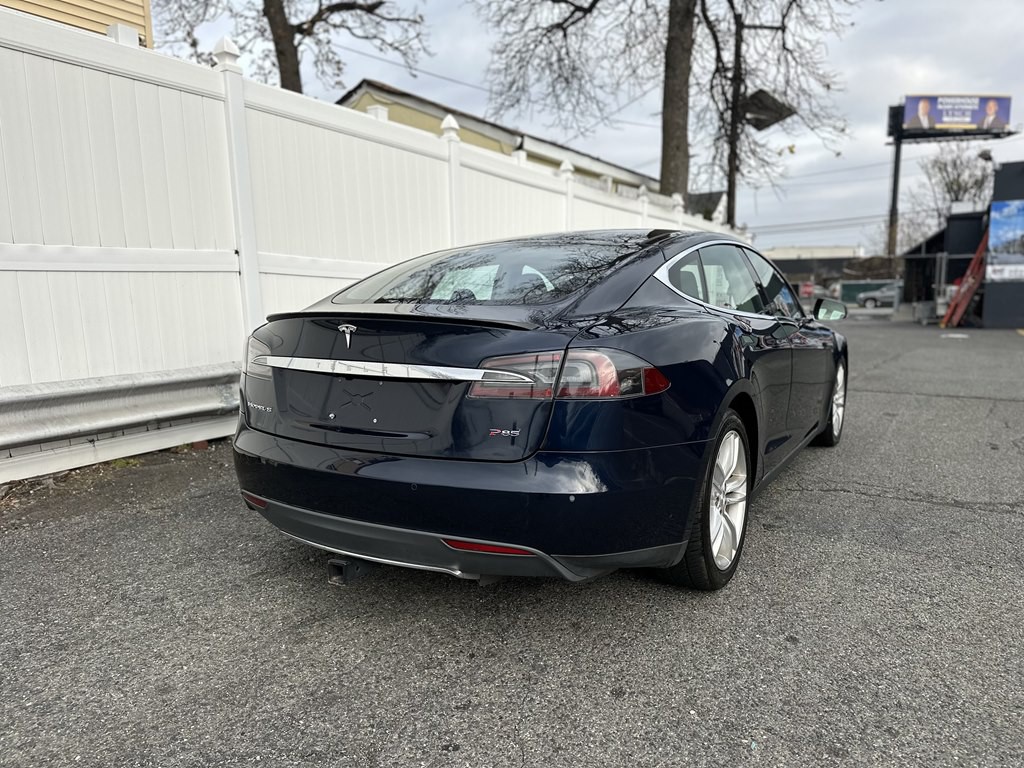2014 Tesla Model S Image 7