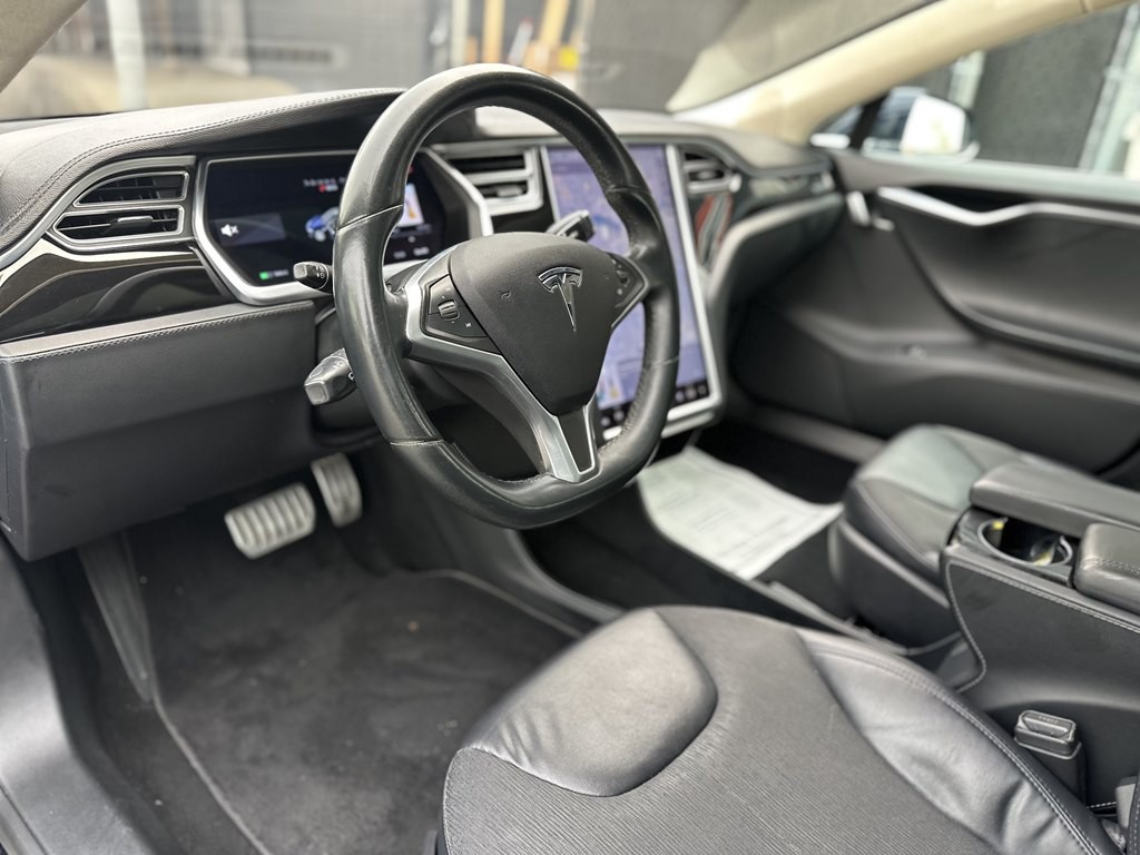 2014 Tesla Model S Image 9