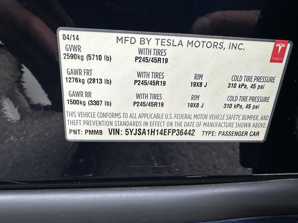 2014 Tesla Model S Image 15