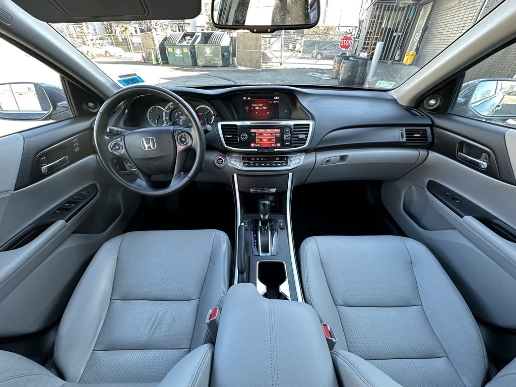 2015 Honda Accord Image 9