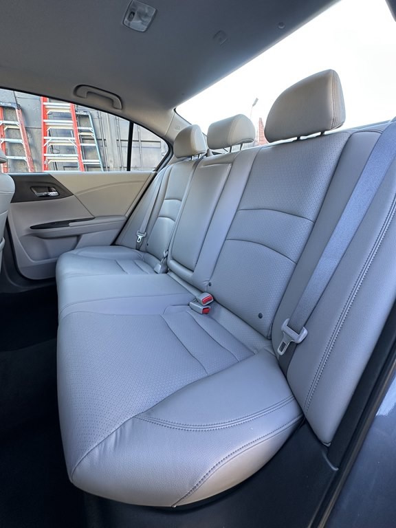 2015 Honda Accord Image 14