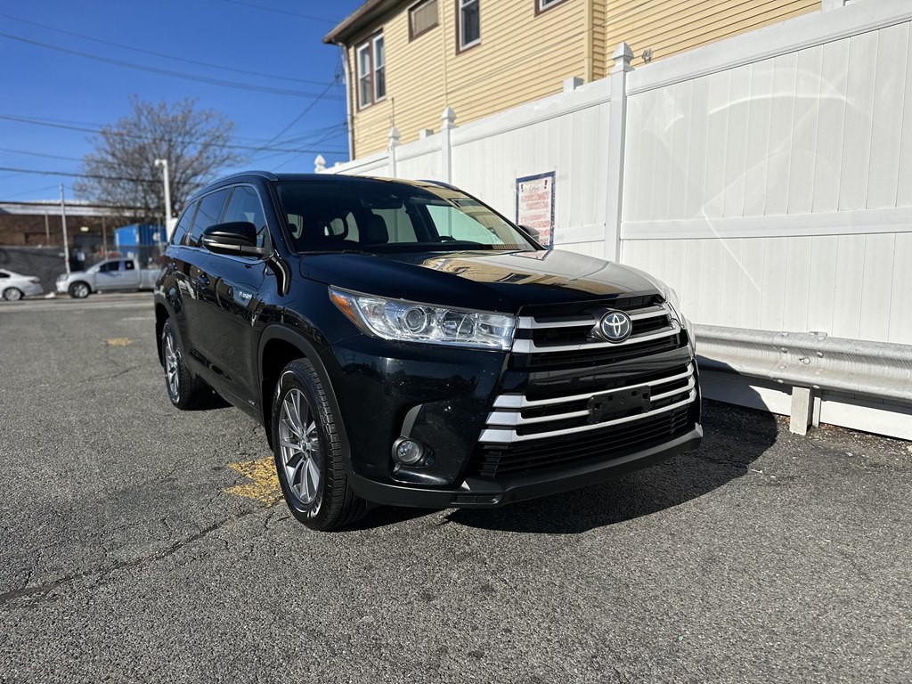 2017 Toyota Highlander Image 3