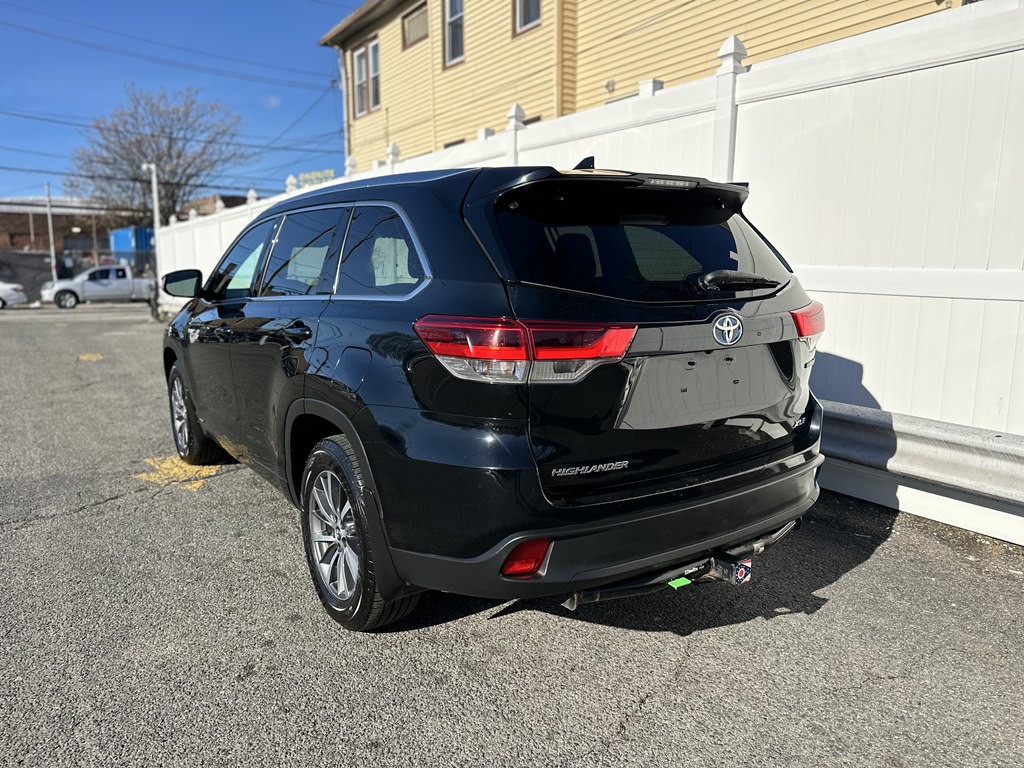 2017 Toyota Highlander Image 5