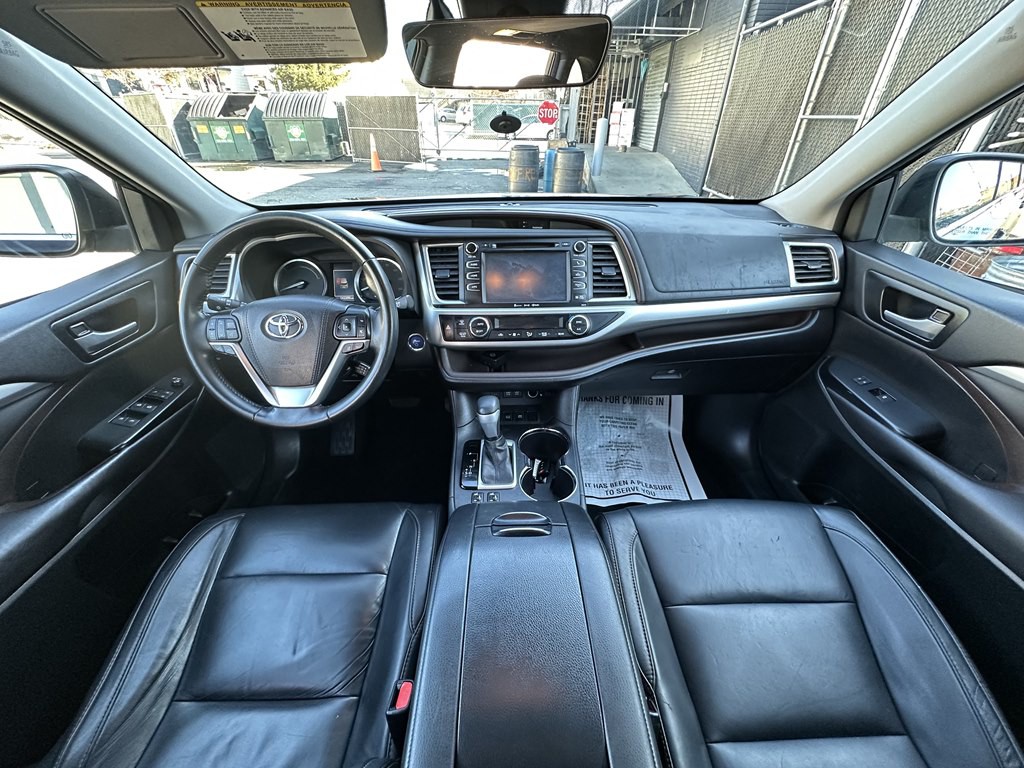 2017 Toyota Highlander Image 9