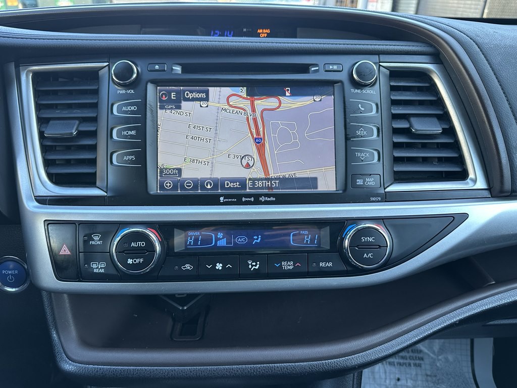 2017 Toyota Highlander Image 13