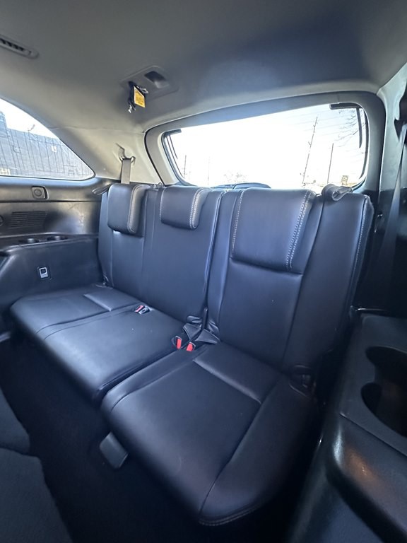 2017 Toyota Highlander Image 16