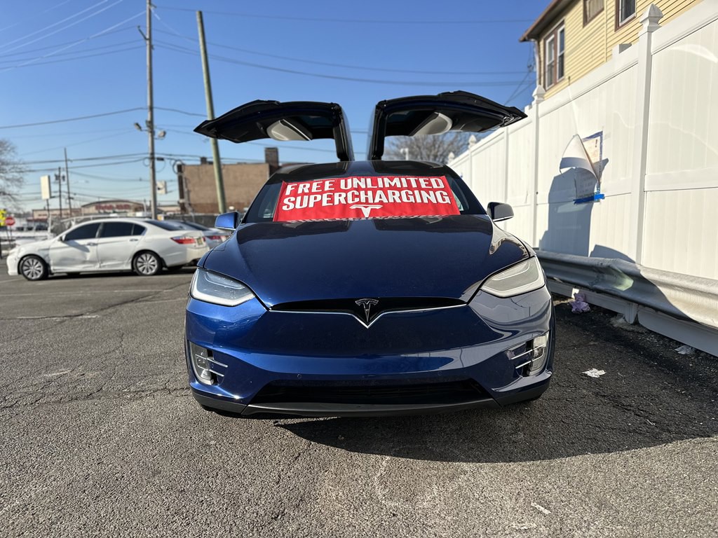 2017 Tesla Model X Image 2