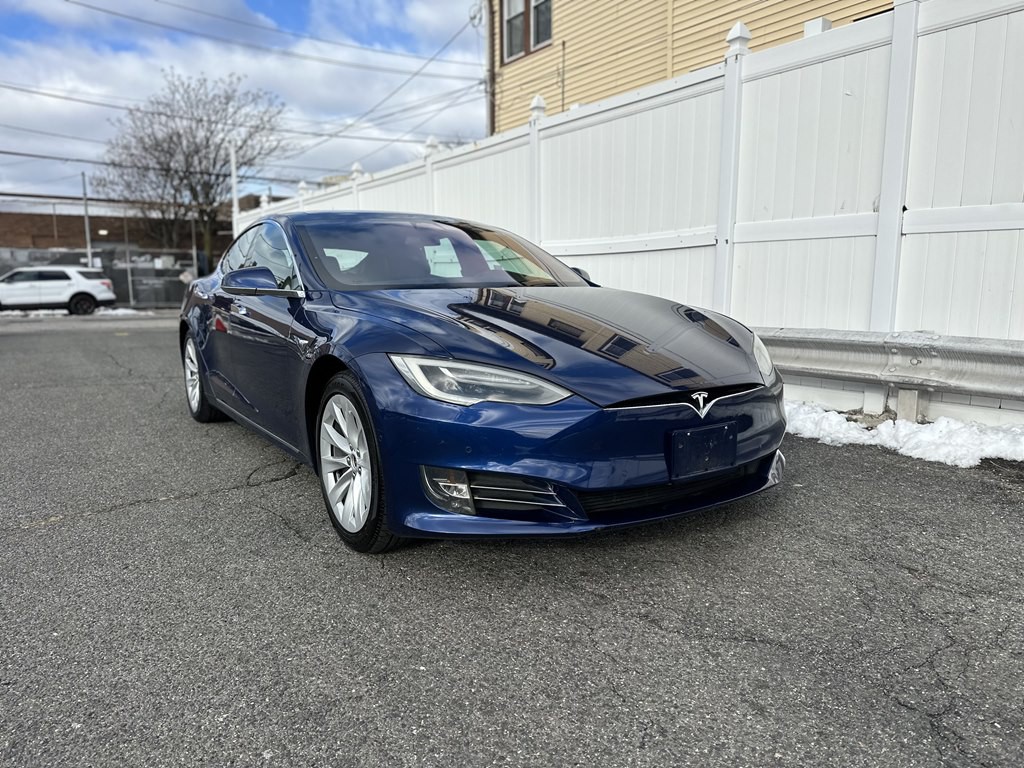 2017 Tesla Model S Image 3