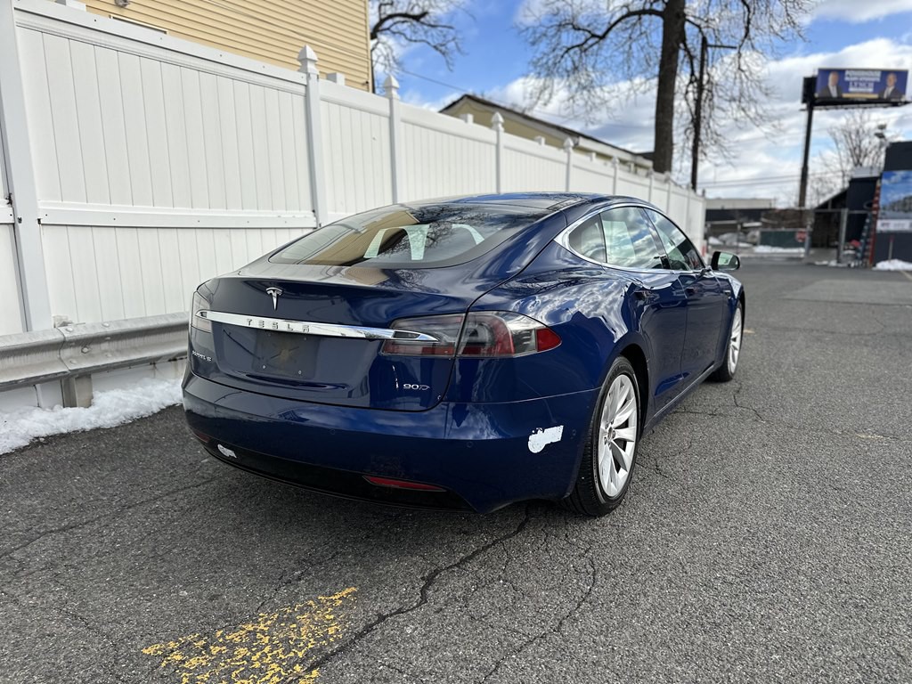 2017 Tesla Model S Image 7