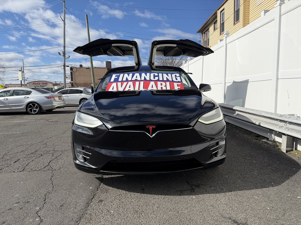 2016 Tesla Model X Image 2