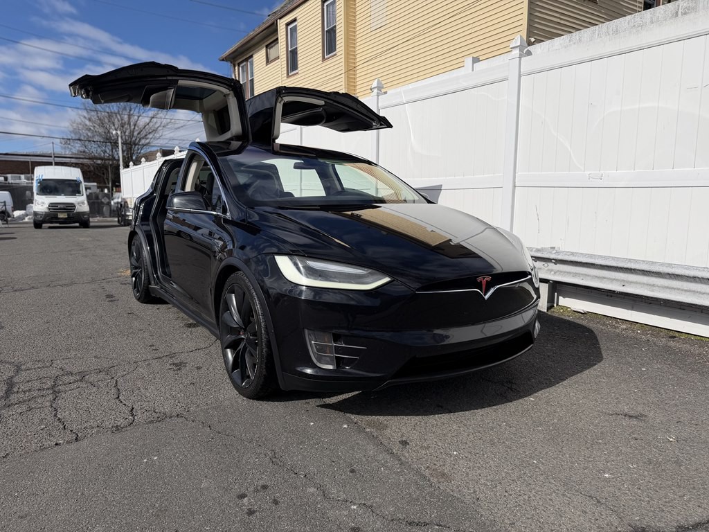 2016 Tesla Model X Image 3