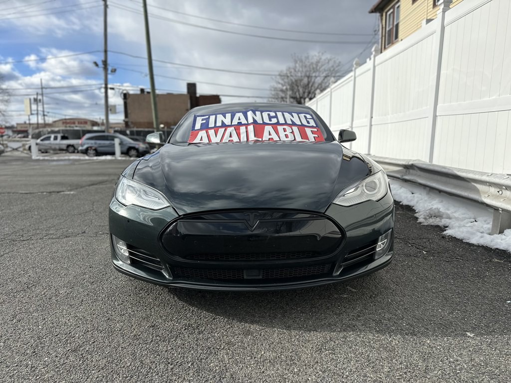 2014 Tesla Model S Image 2