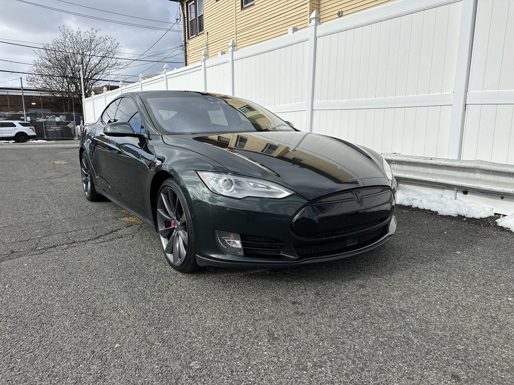 2014 Tesla Model S Image 3