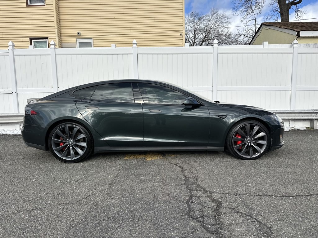 2014 Tesla Model S Image 8