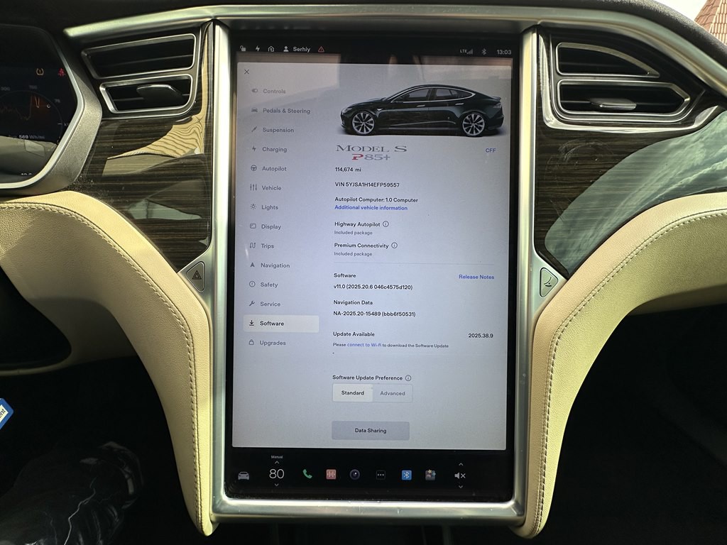 2014 Tesla Model S Image 11