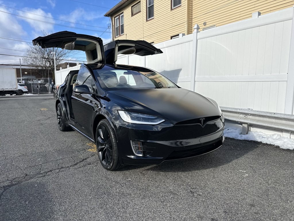 2016 Tesla Model X Image 3