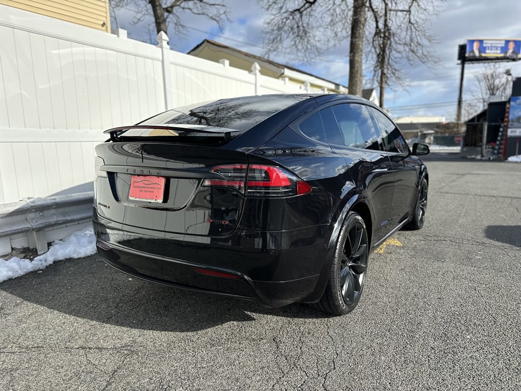 2016 Tesla Model X Image 6
