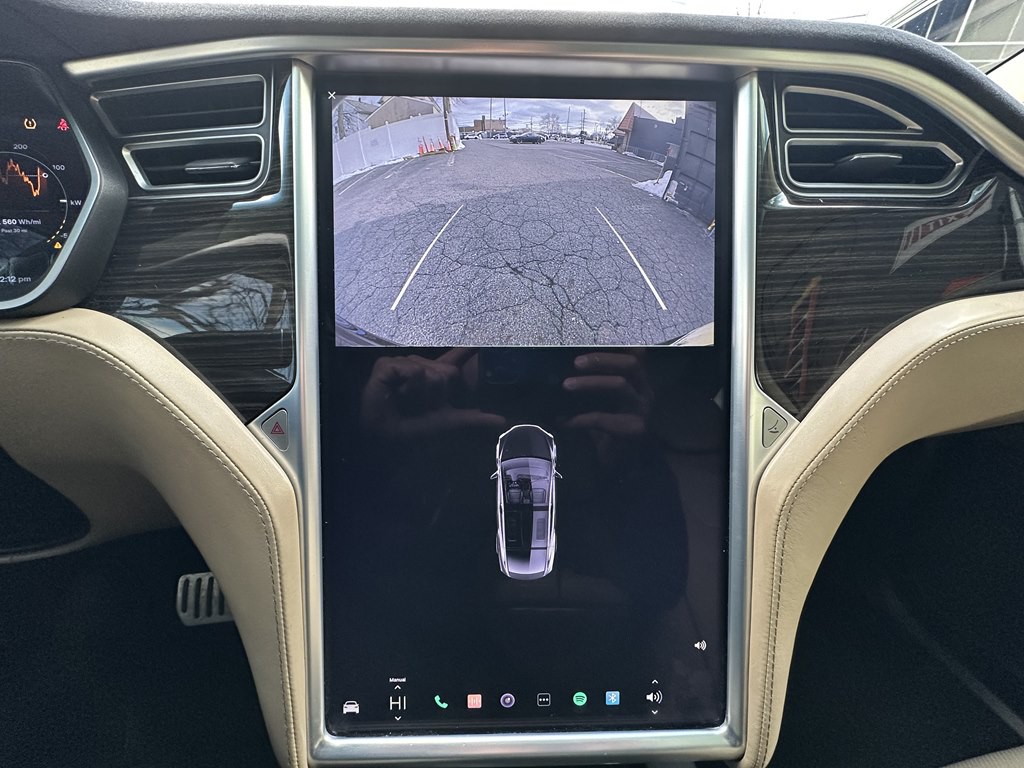2016 Tesla Model X Image 12