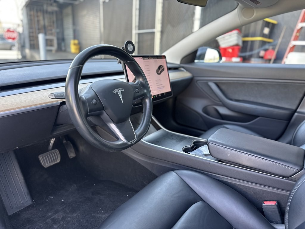 2019 Tesla Model 3 Image 10
