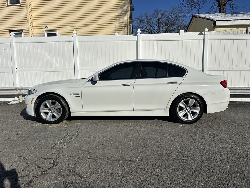 2012 BMW 5 Series Image 4