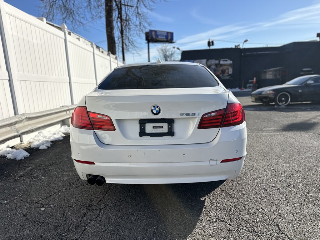 2012 BMW 5 Series Image 6