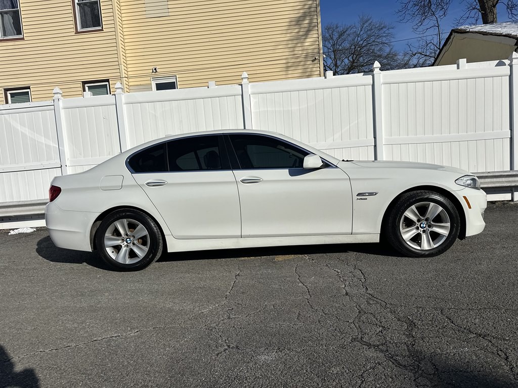 2012 BMW 5 Series Image 8