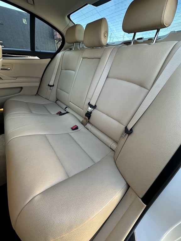 2012 BMW 5 Series Image 16