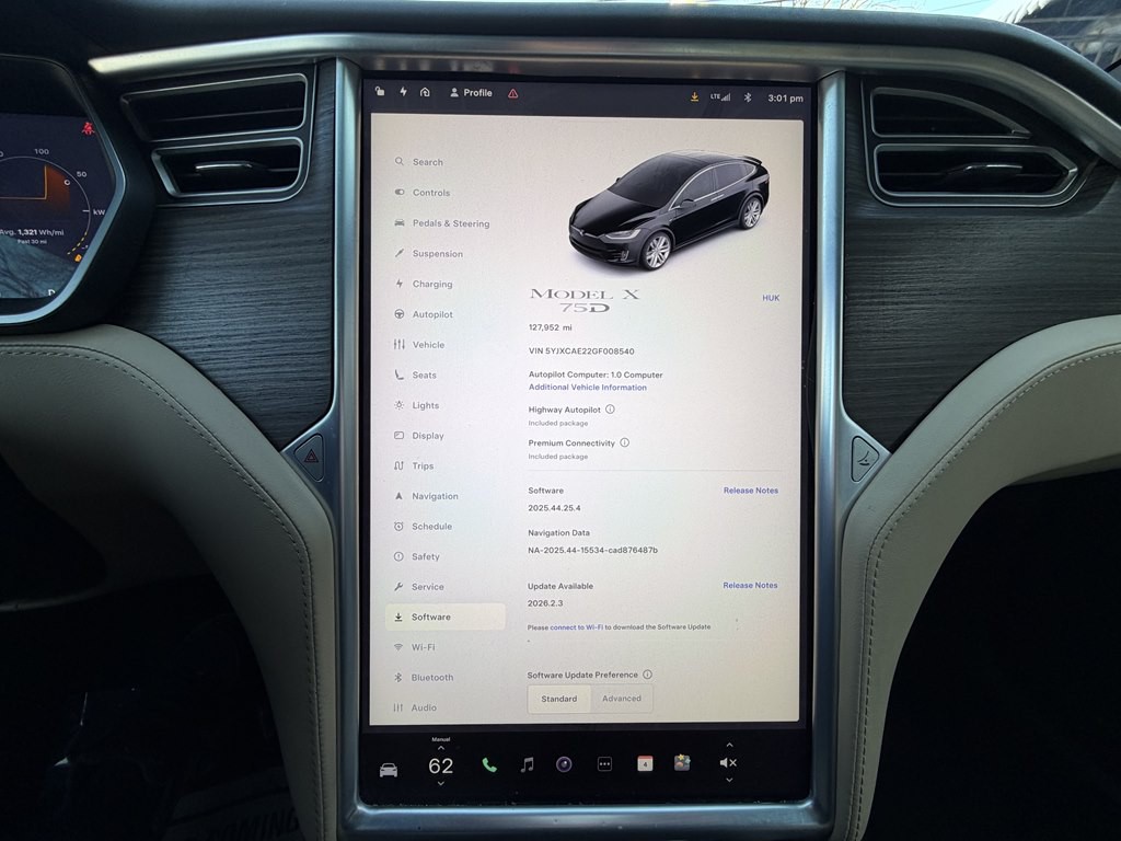 2016 Tesla Model X Image 11