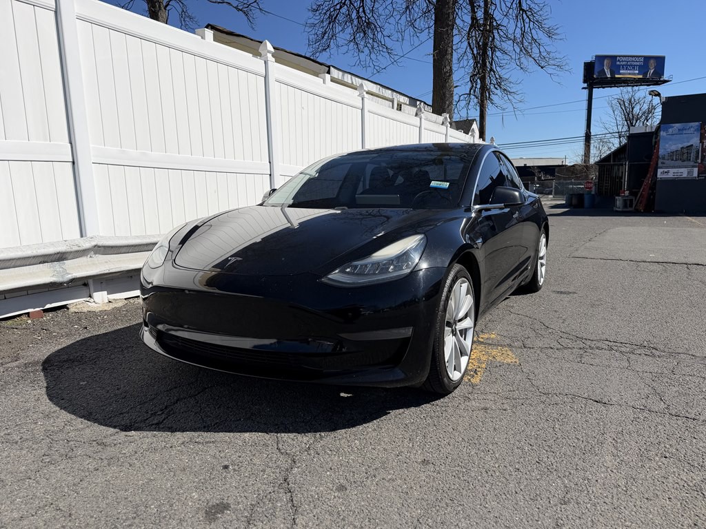 2019 Tesla Model 3 Image 1