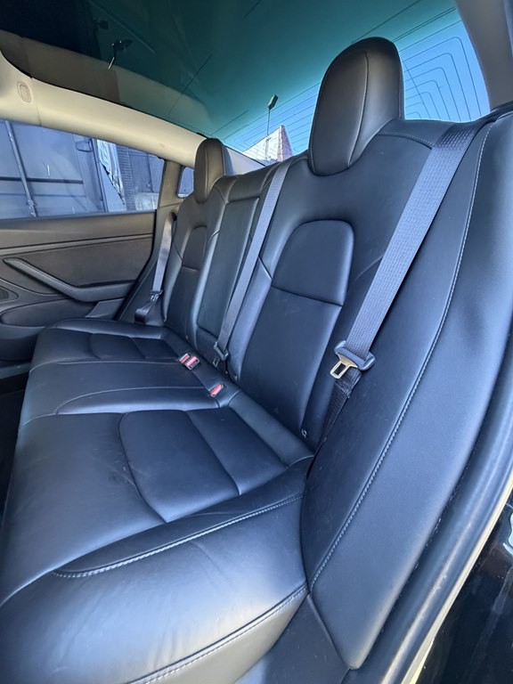 2019 Tesla Model 3 Image 15