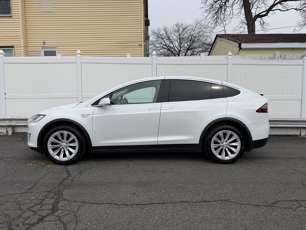 2016 Tesla Model X Image 4