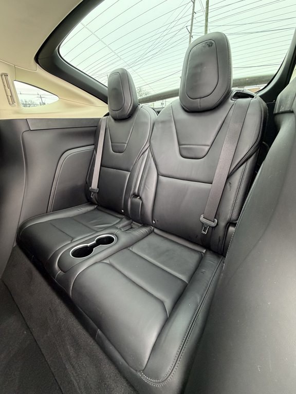 2016 Tesla Model X Image 16