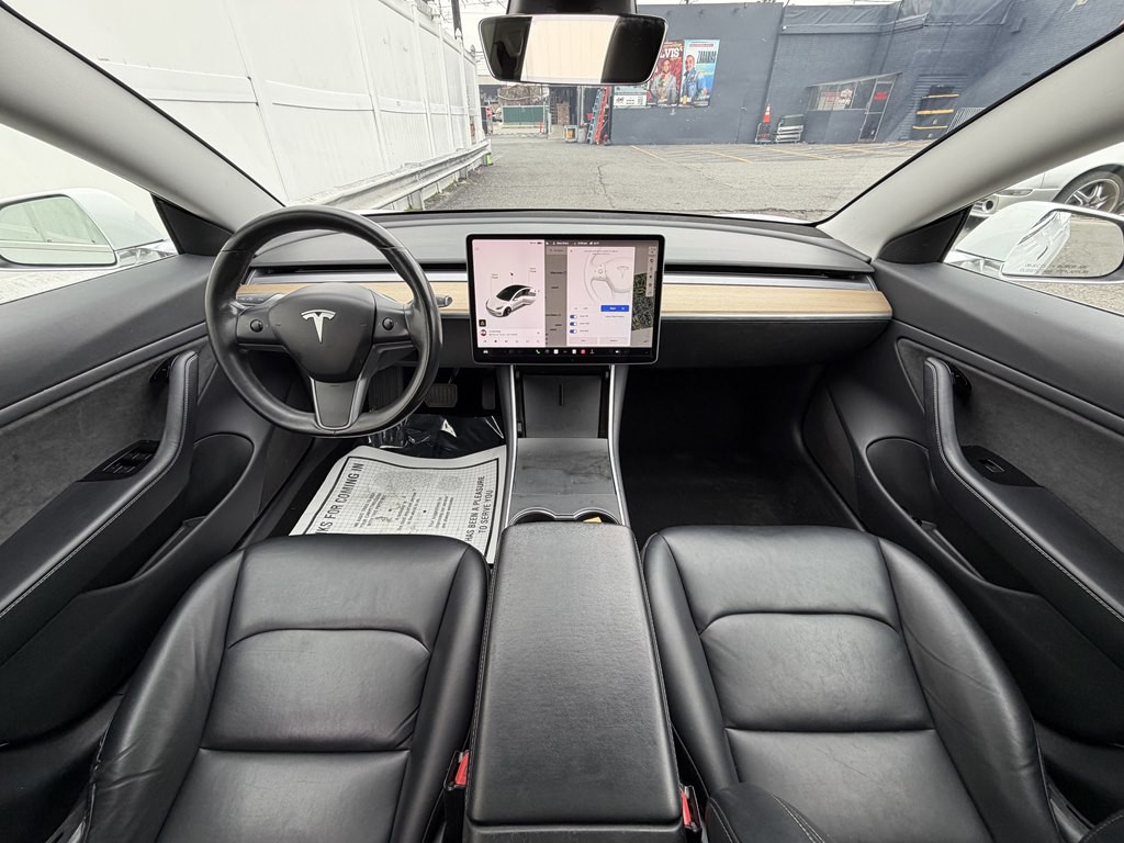 2018 Tesla Model 3 Image 9