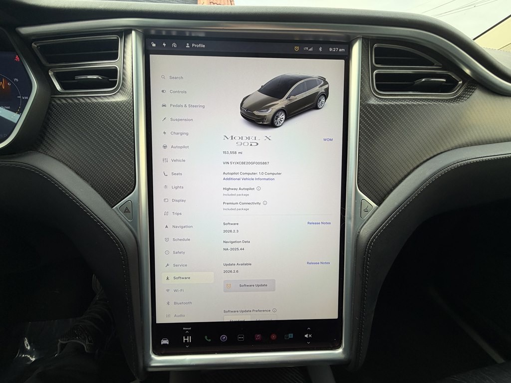 2016 Tesla Model X Image 11