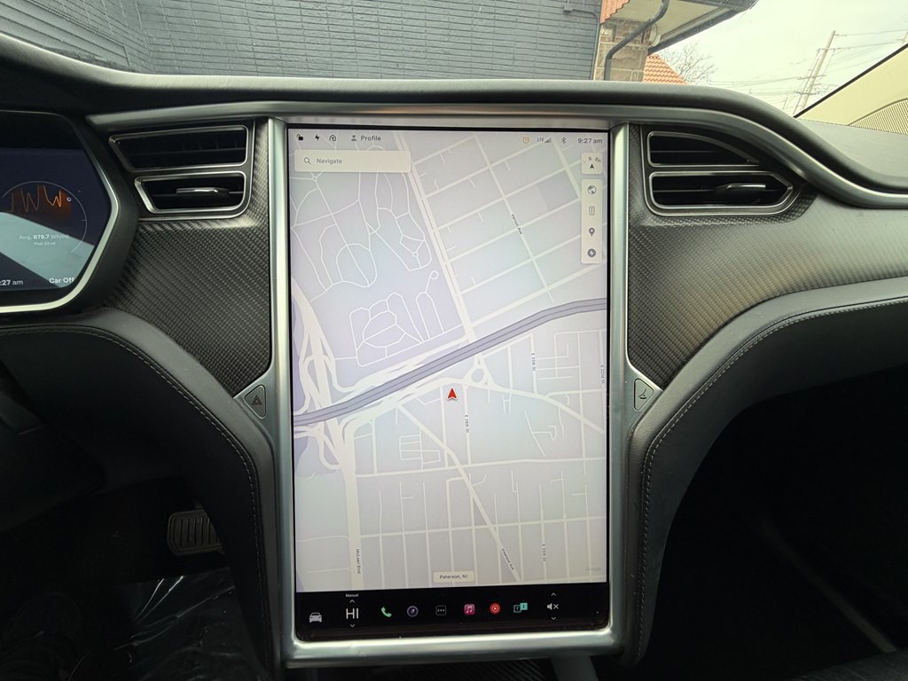 2016 Tesla Model X Image 12