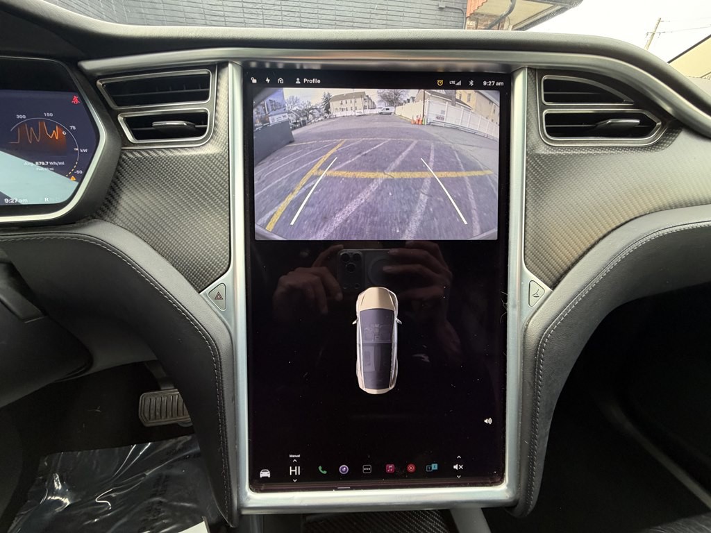 2016 Tesla Model X Image 13