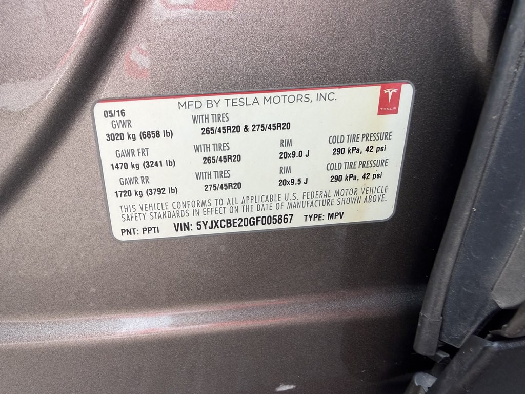 2016 Tesla Model X Image 17