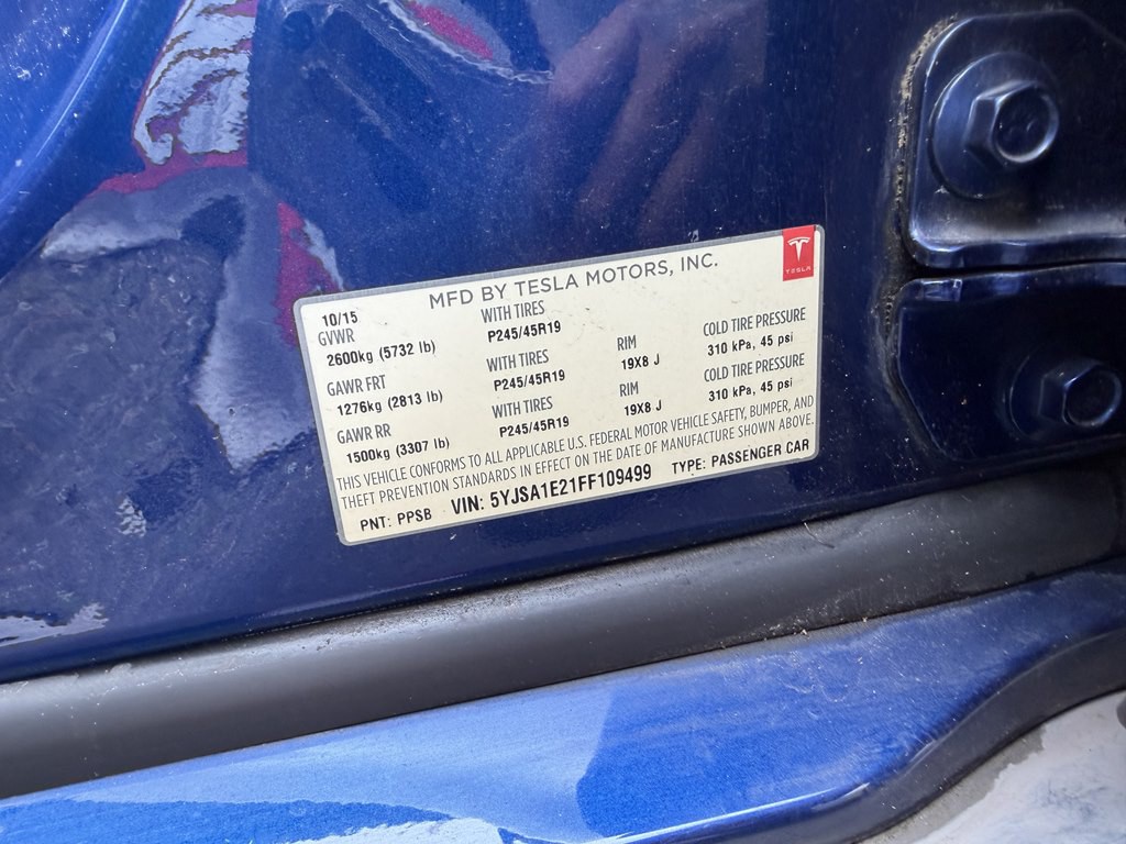 2015 Tesla Model S Image 16